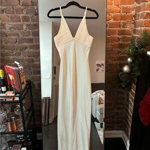 Elegant Cream Sleeveless Gown